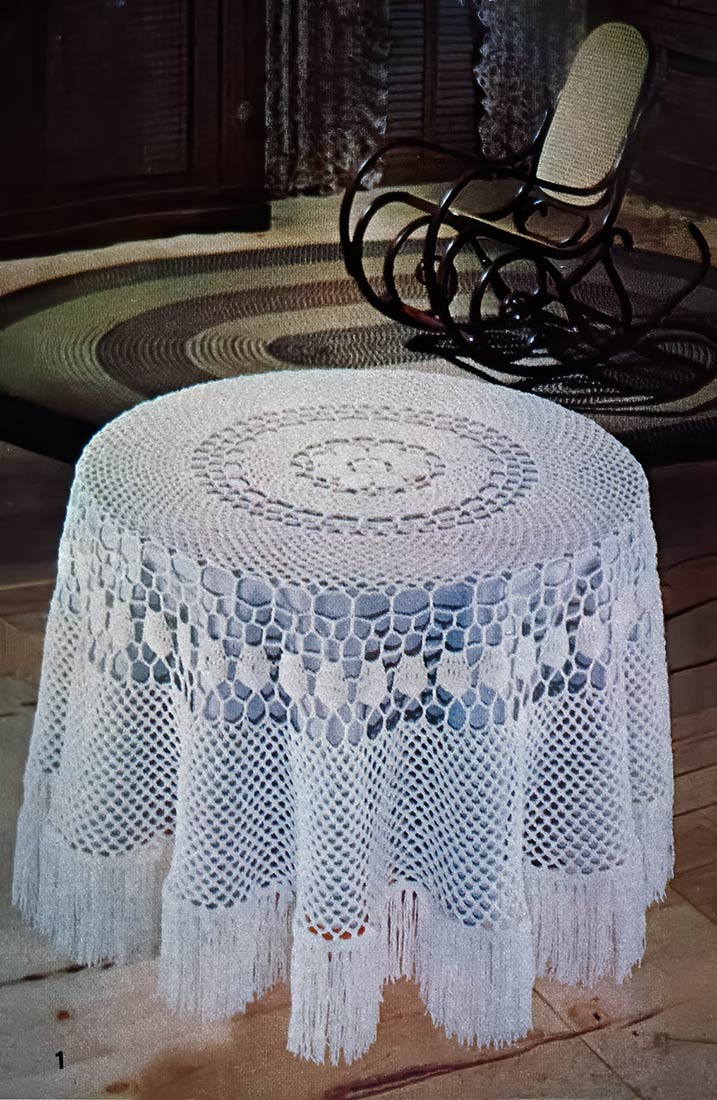 Modèle de nappe circulaire au crochet