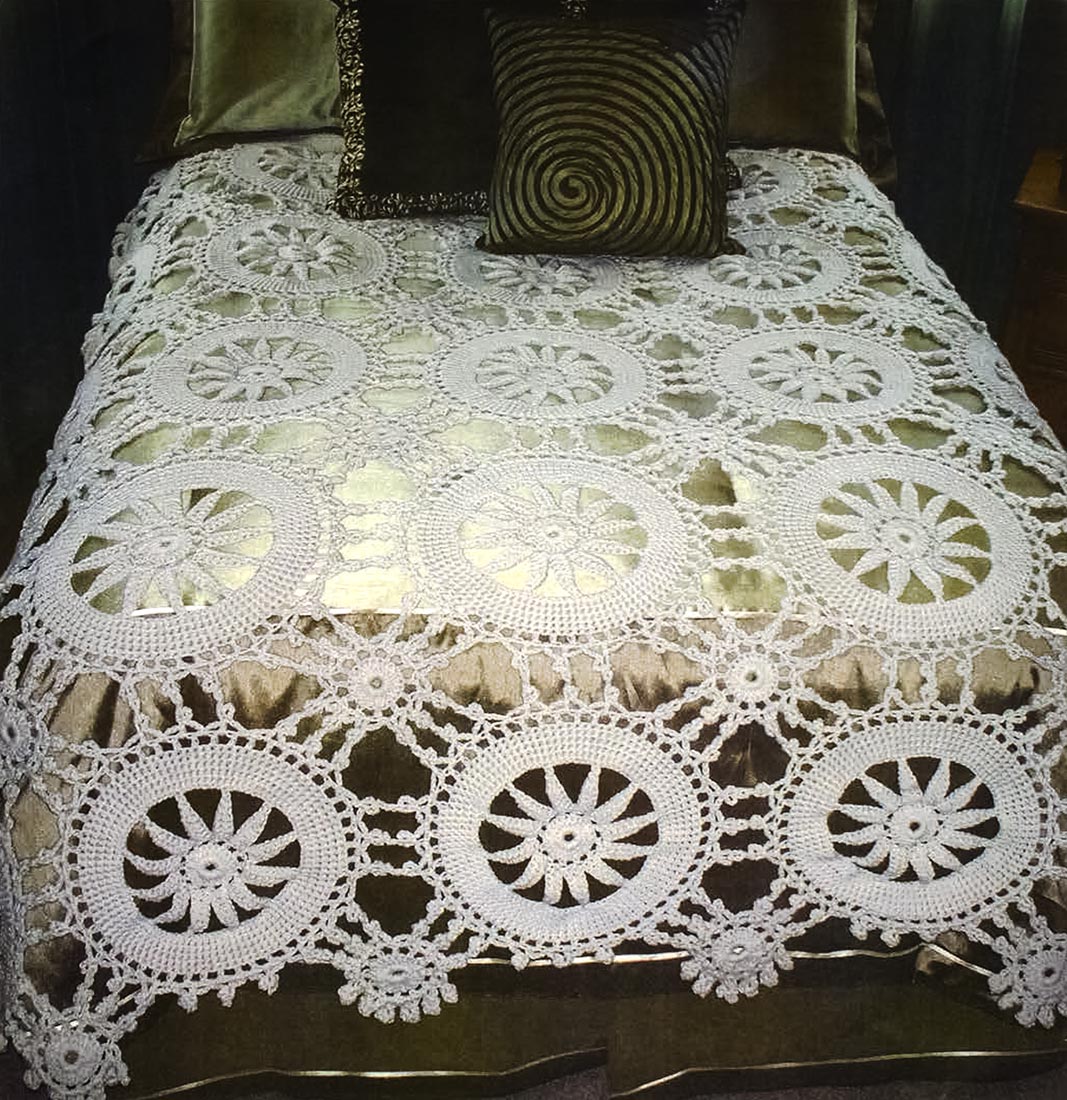 Petal Wheels Bedspread Pattern