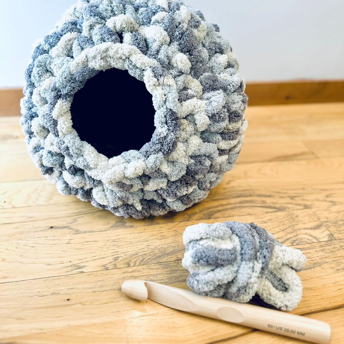 Bernat Big Blanket Big Crochet Cat Bed Pattern