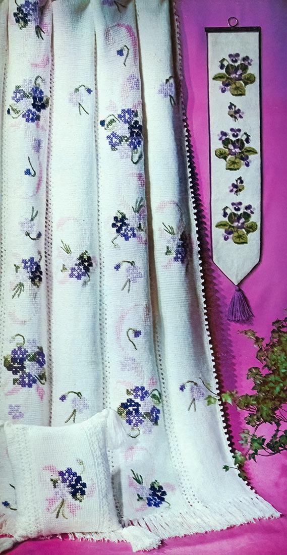 Motif afghan de violettes