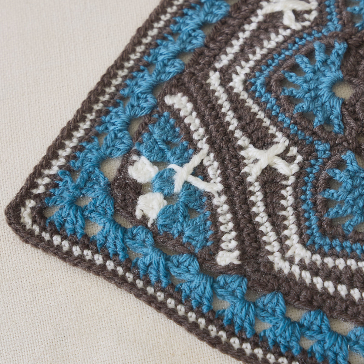 Tri-Coloured Persian Tiles Crochet Blanket