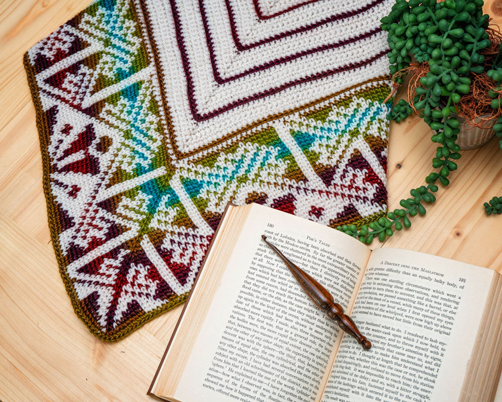 Triangle Crochet Cowl