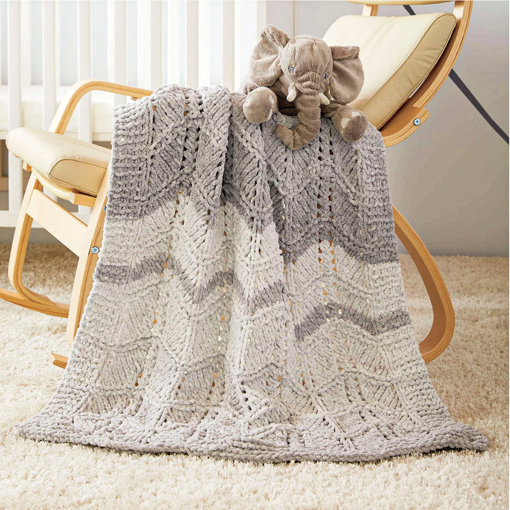 Free Lacy Chevrons Baby Blanket Pattern