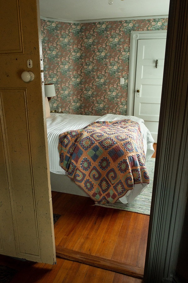 Free Retro Blanket Crochet Pattern