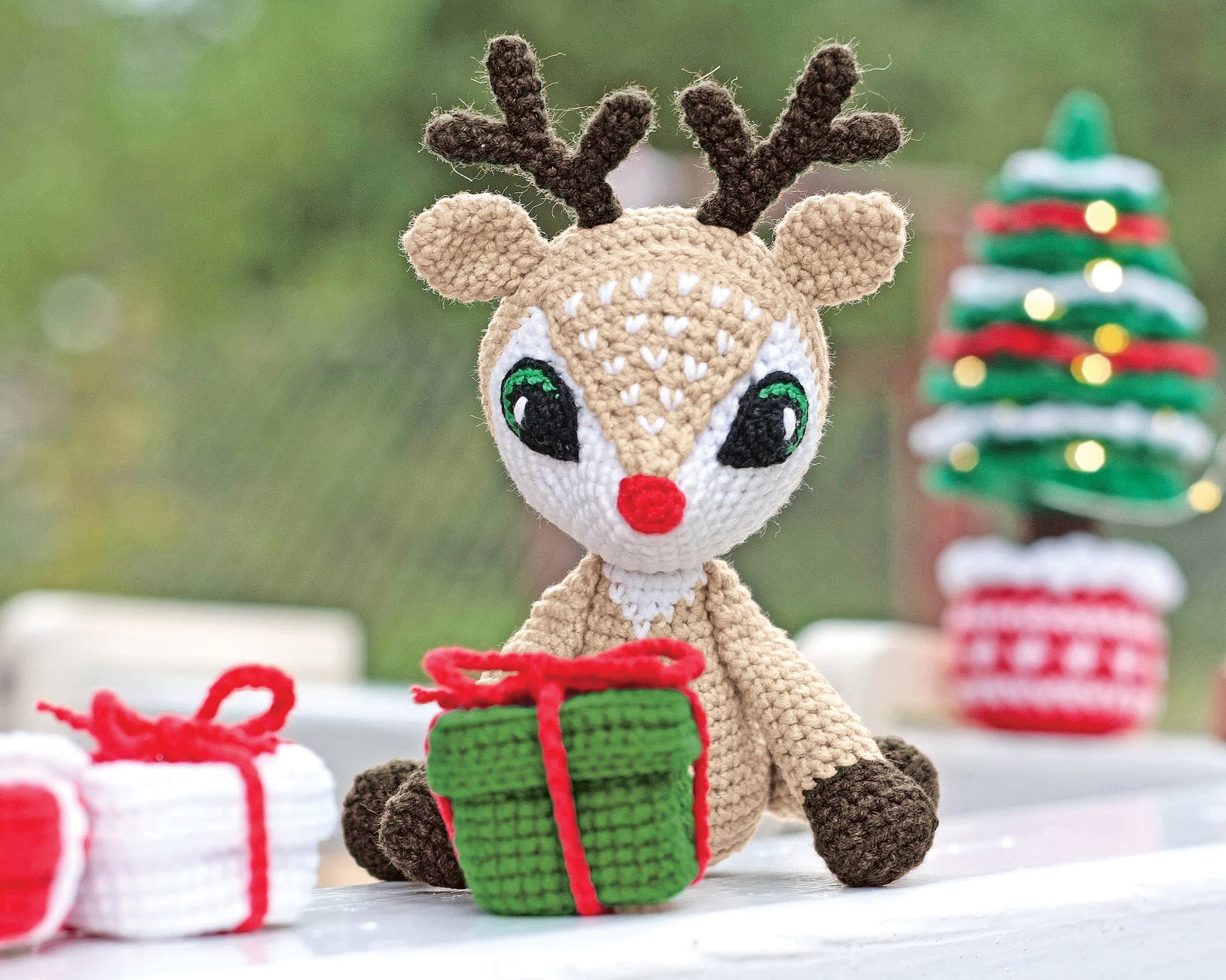 Christmas Reindeer Kit – Mary Maxim Ltd