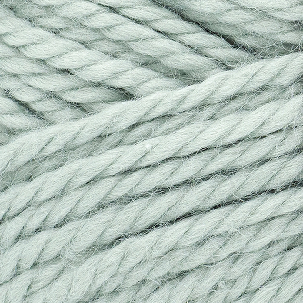 Lion Brand Re-Spun Thick & Quick yarn