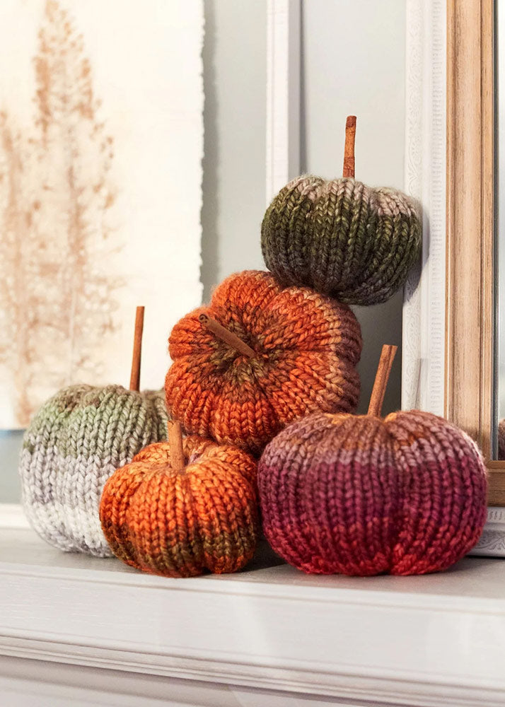 Free Painterly Pumpkin Pattern