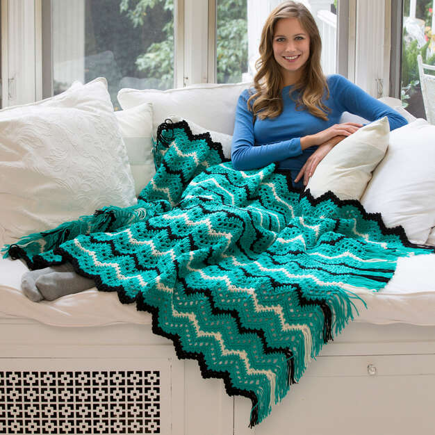 Free Fringed Zig-zag Crochet Throw Pattern
