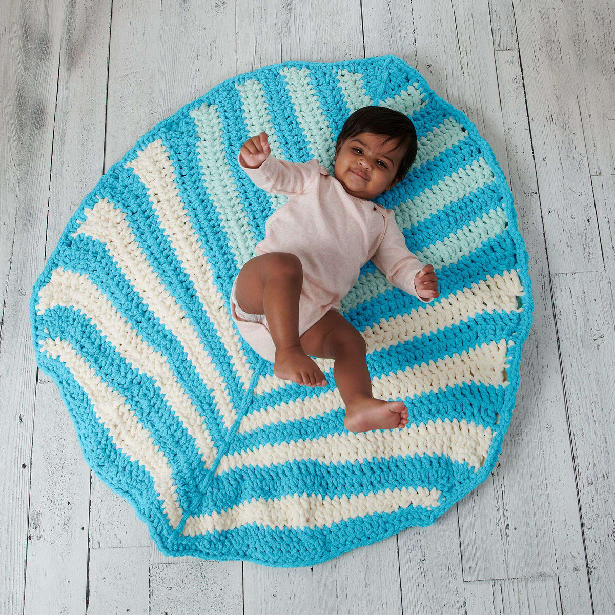 Tapis Crocheté Vintage Jesse's Arbor - Motif Coloré - Monk's Moxley Designs - 24x42 Pouces - Modèle M-2