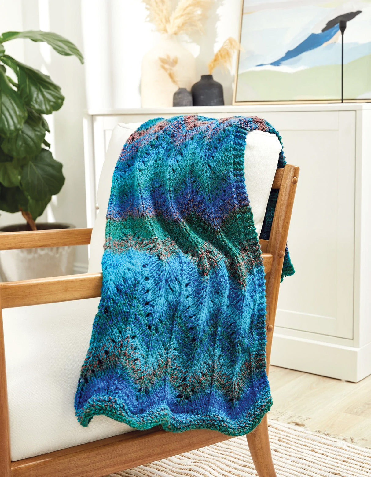 Lace Chevron Columns Throw