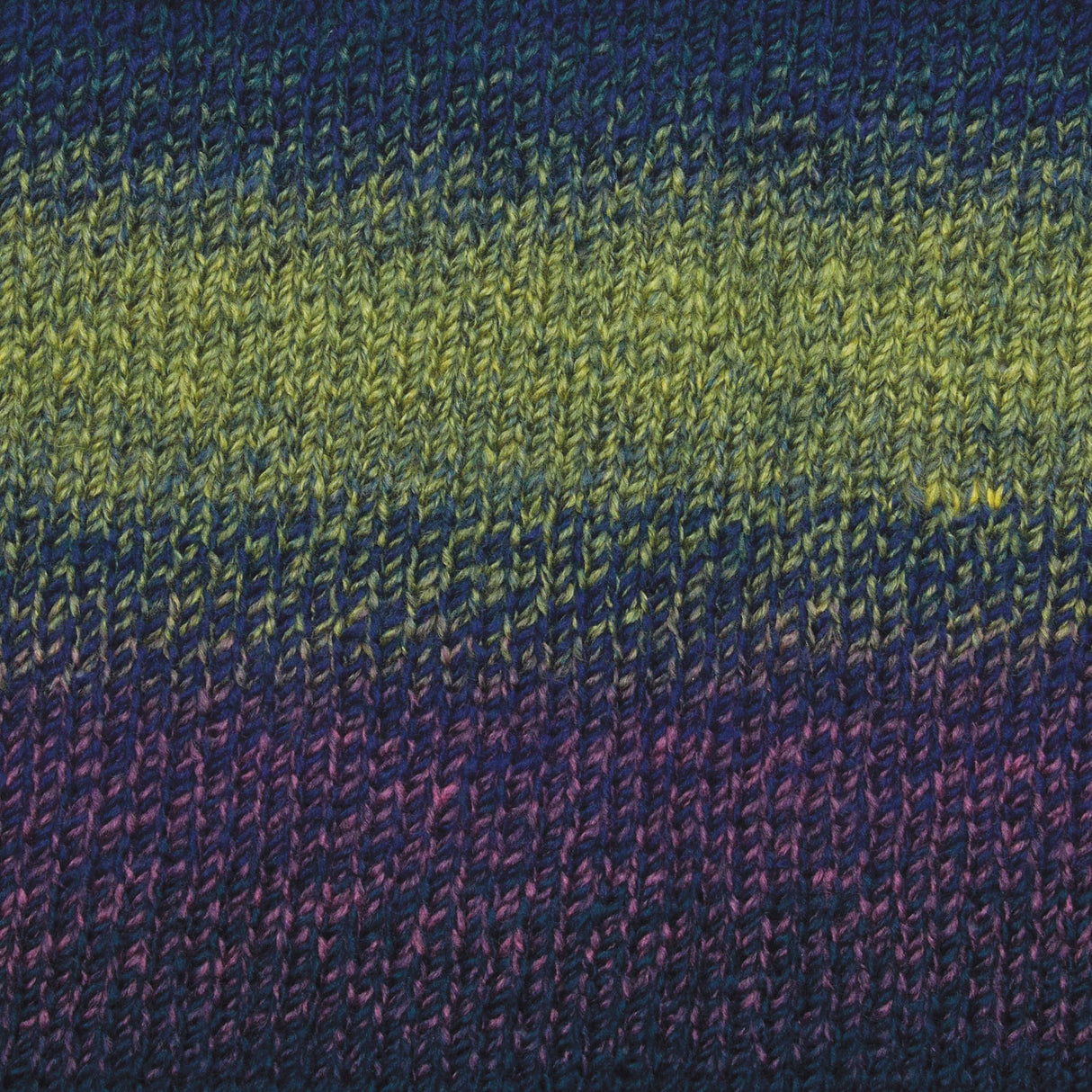 Lace Chevron Columns Throw