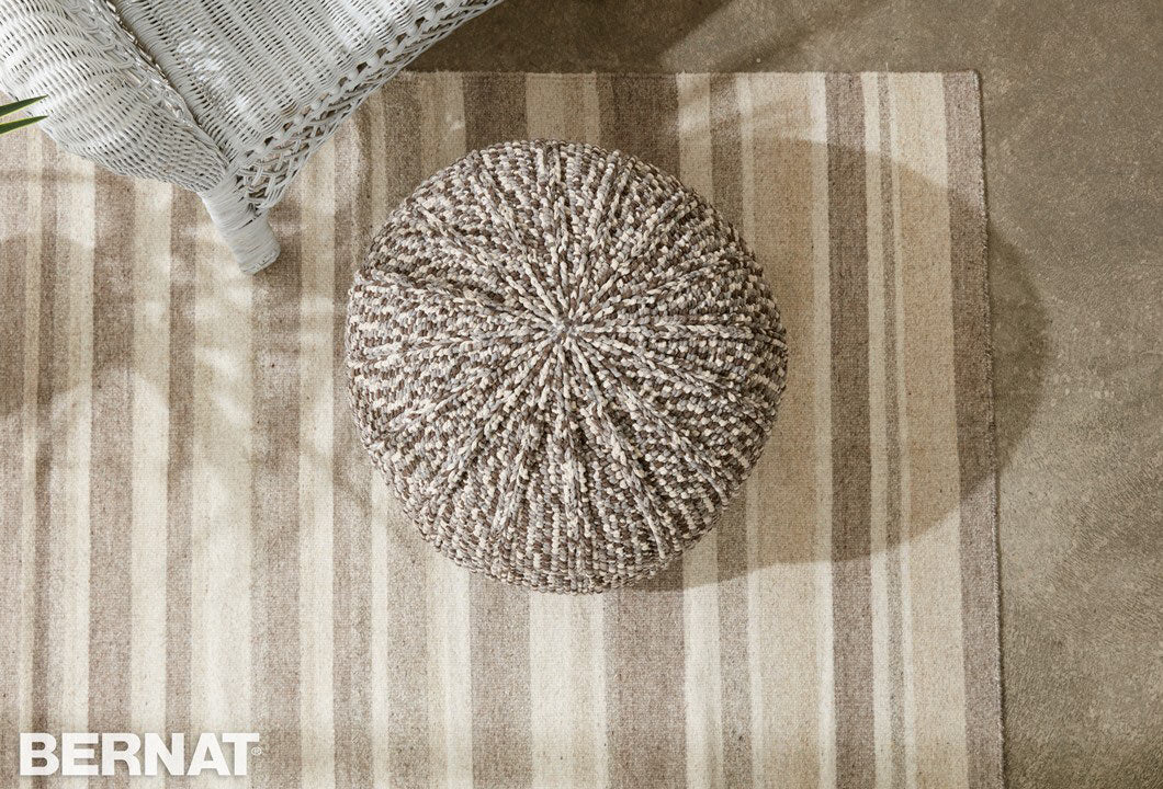 Modèle de pouf au crochet à rayons de roue libre