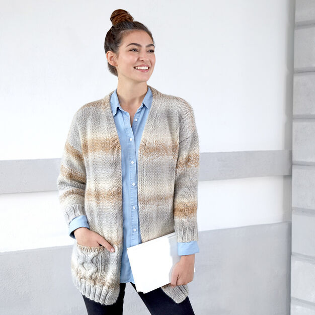 Modèle de cardigan à câbles errants gratuit