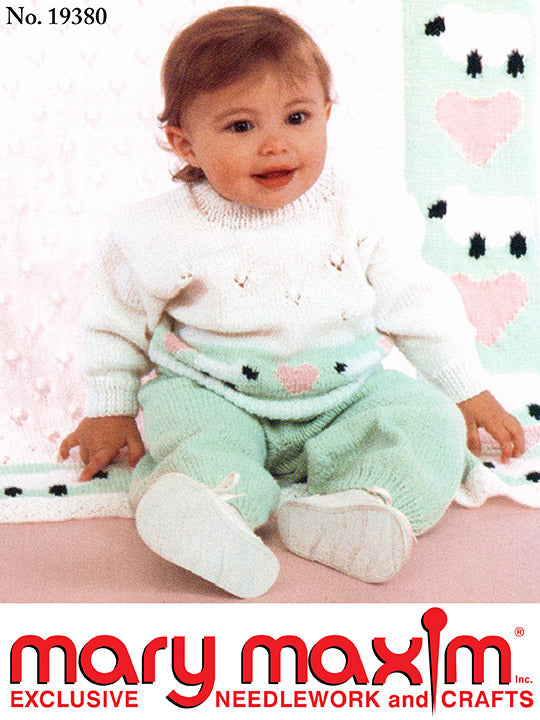 Modèle d'ensemble bébé coeurs et moutons