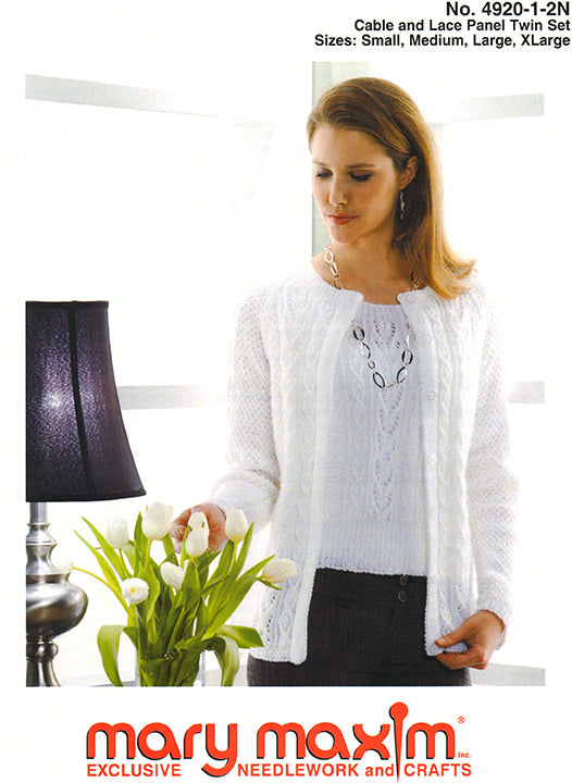 Modèle Twin Set de panneaux de câbles et de dentelle