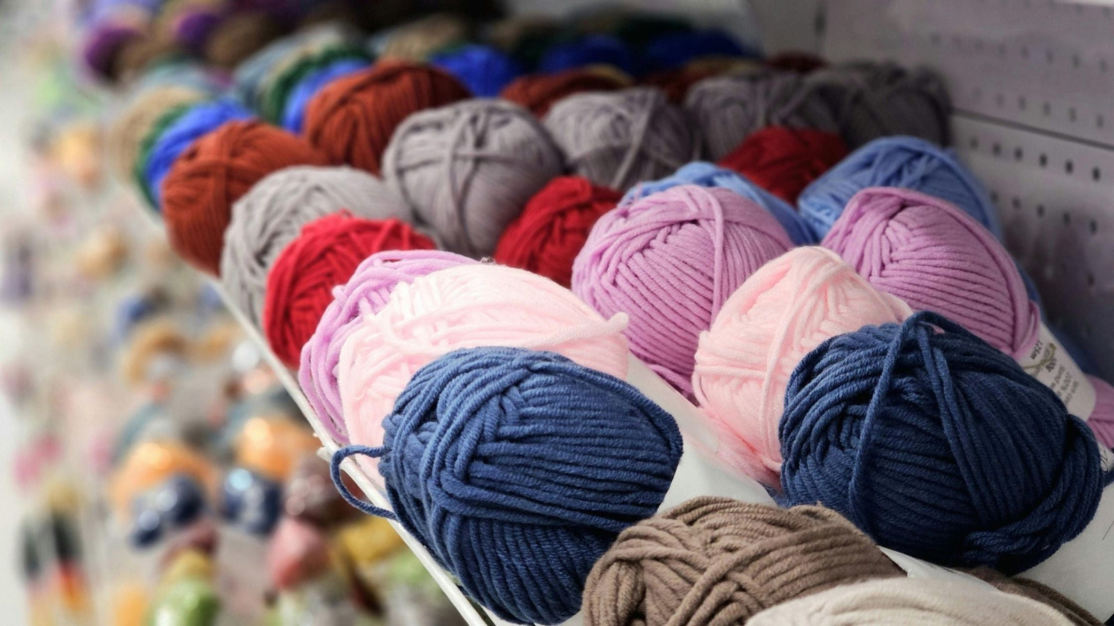 How to Crochet With Fluffy Yarn For Beginners