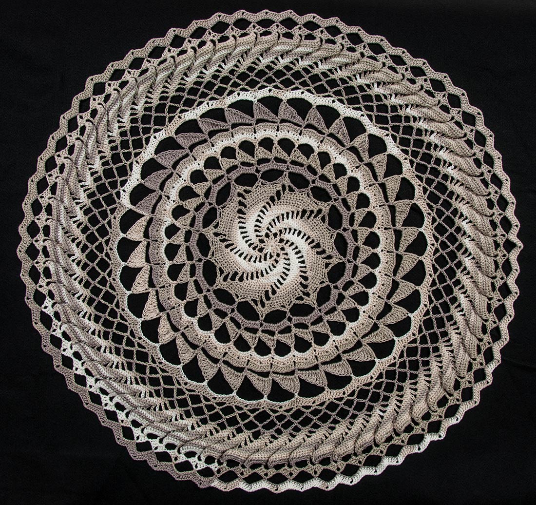 Swirl Table Topper Pattern