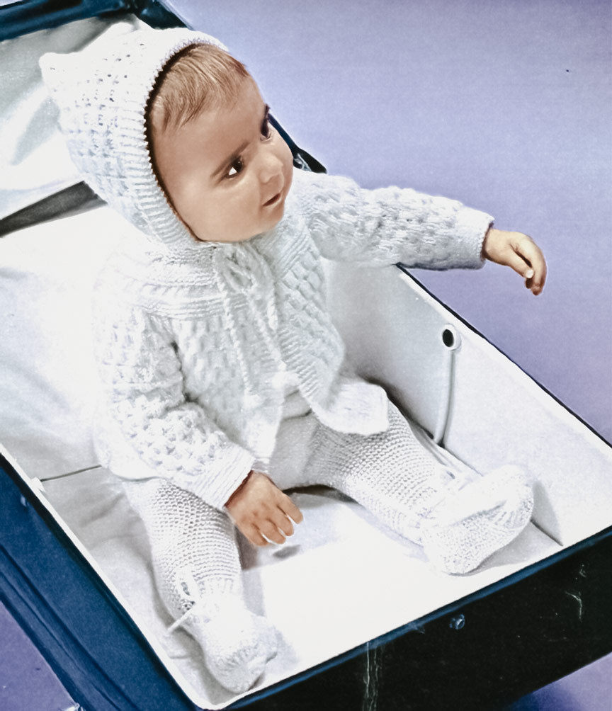 Modèle de cardigan à capuche et de leggings