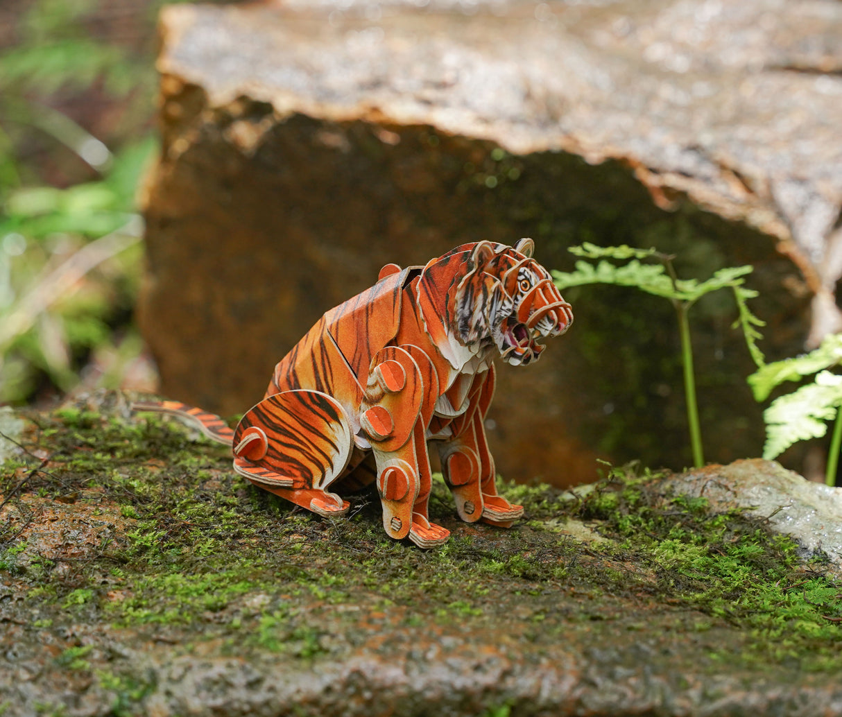 Siberian Tiger Voices of Nature Wood Model Kit