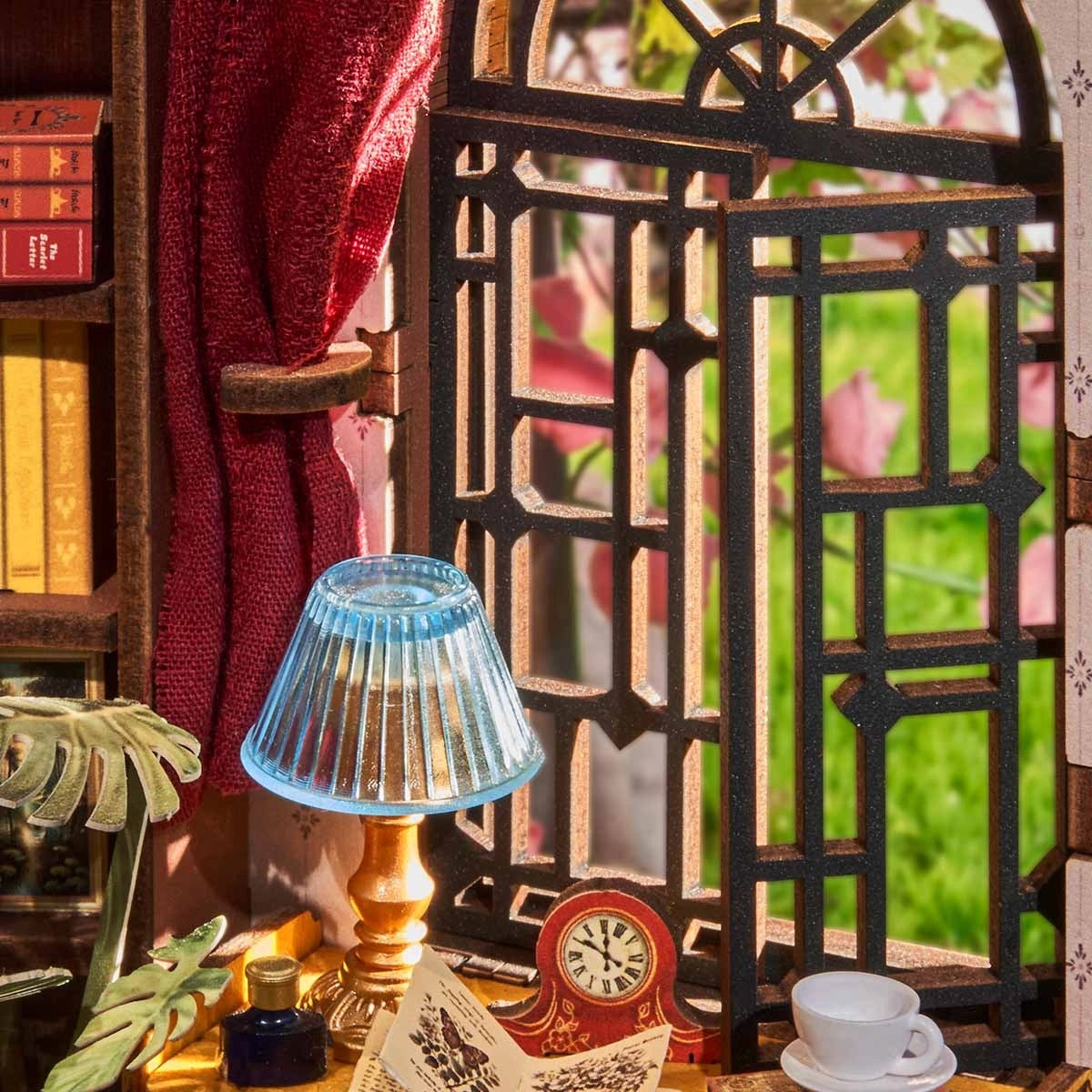 Silent Corner Study Book End Wood Model Kit