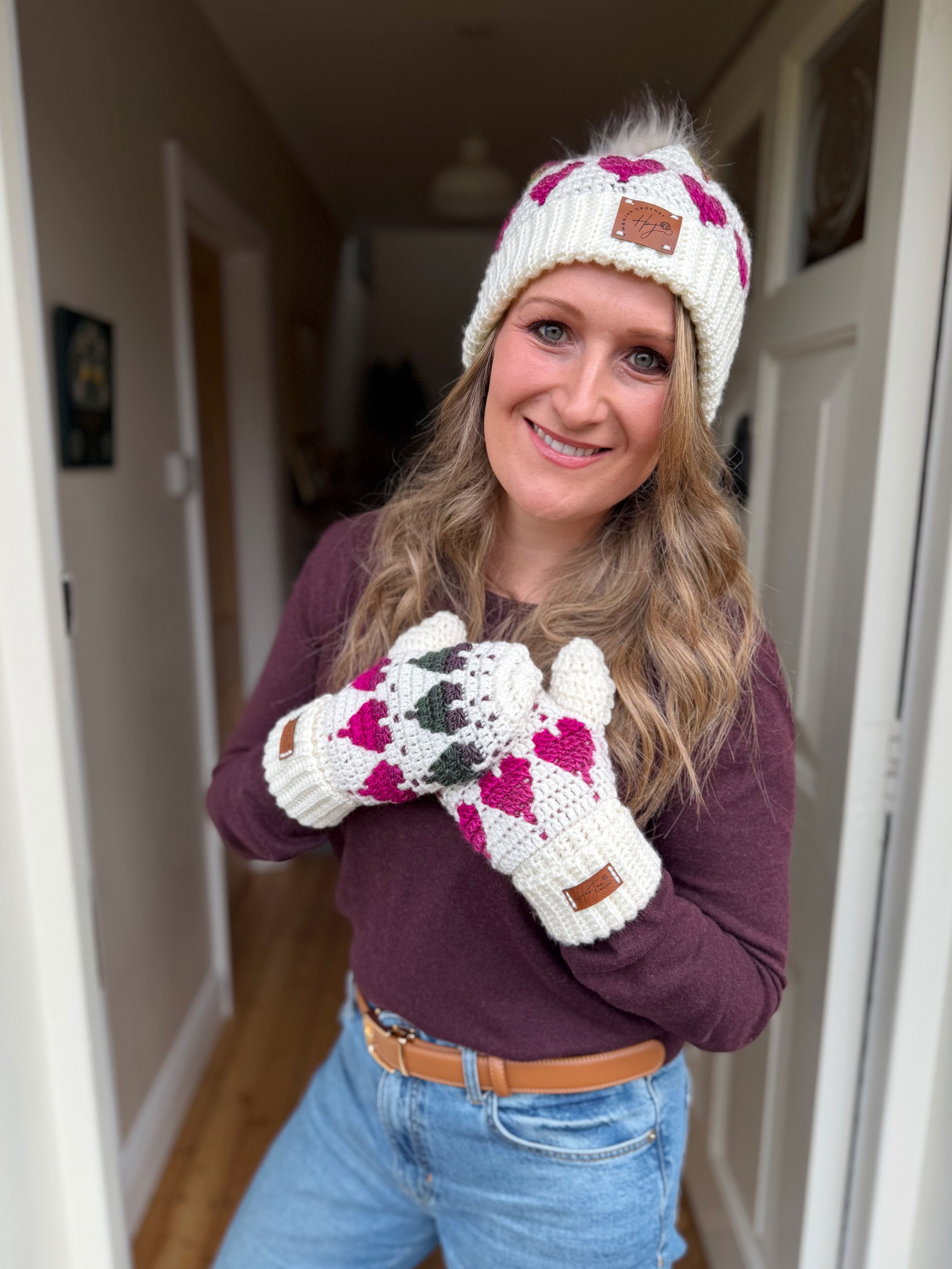 Happy Hearts Mittens – Mary Maxim Ltd