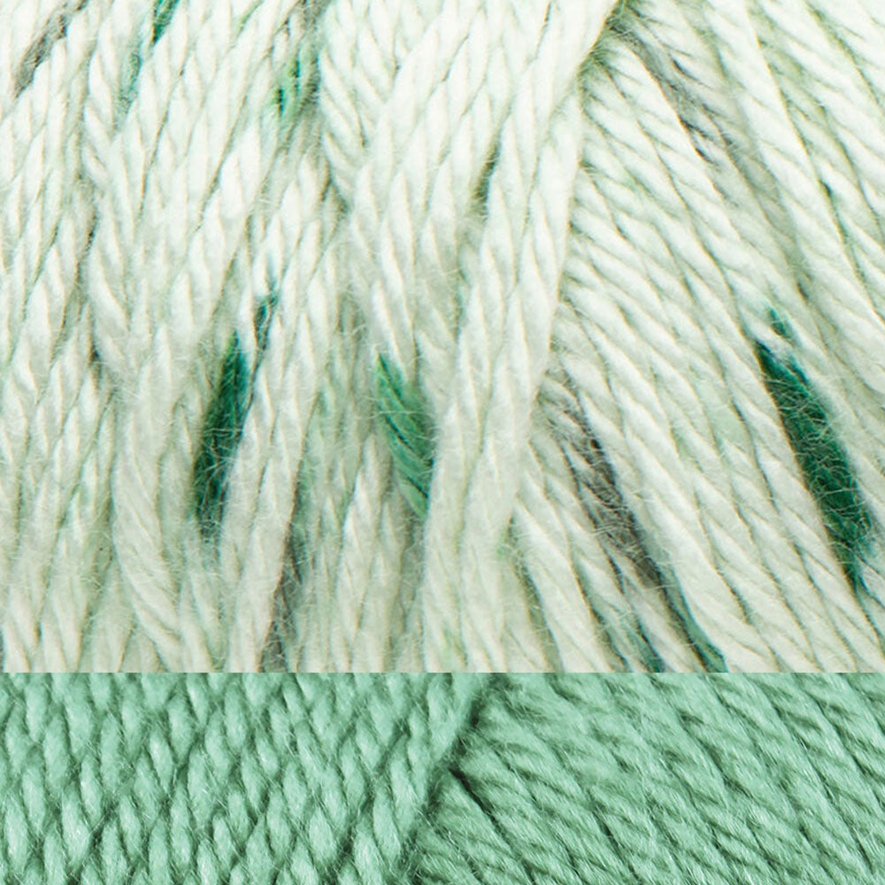 Vintage Wallpaper Throw