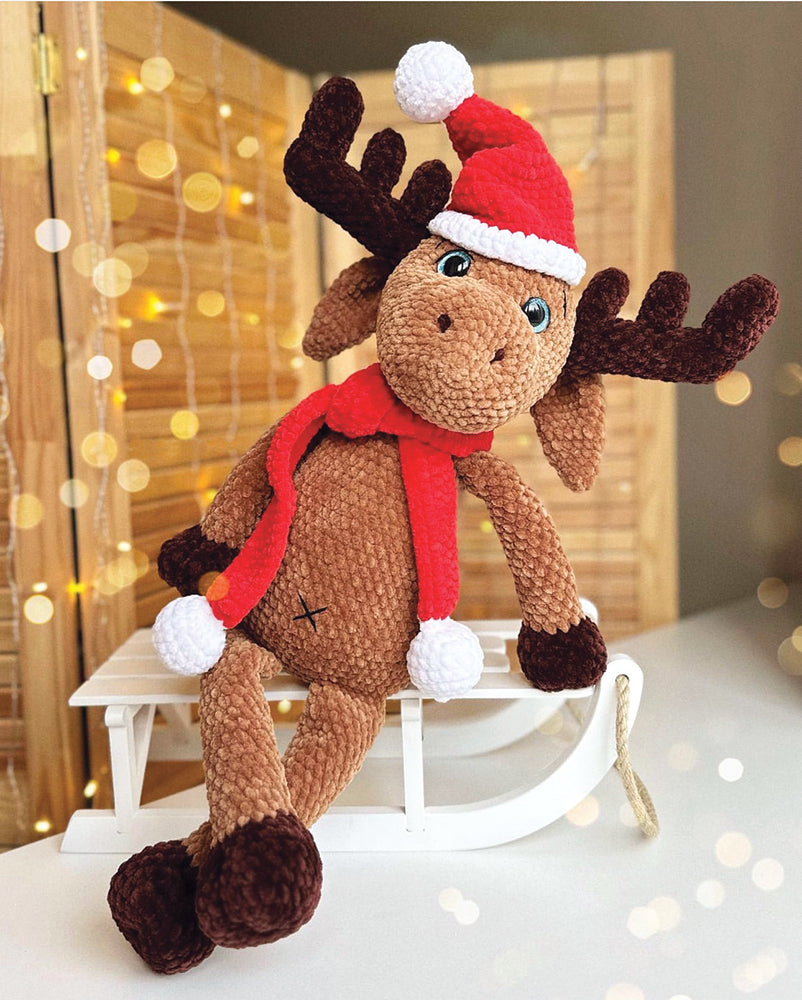 Benjamin Moose Crochet Kit