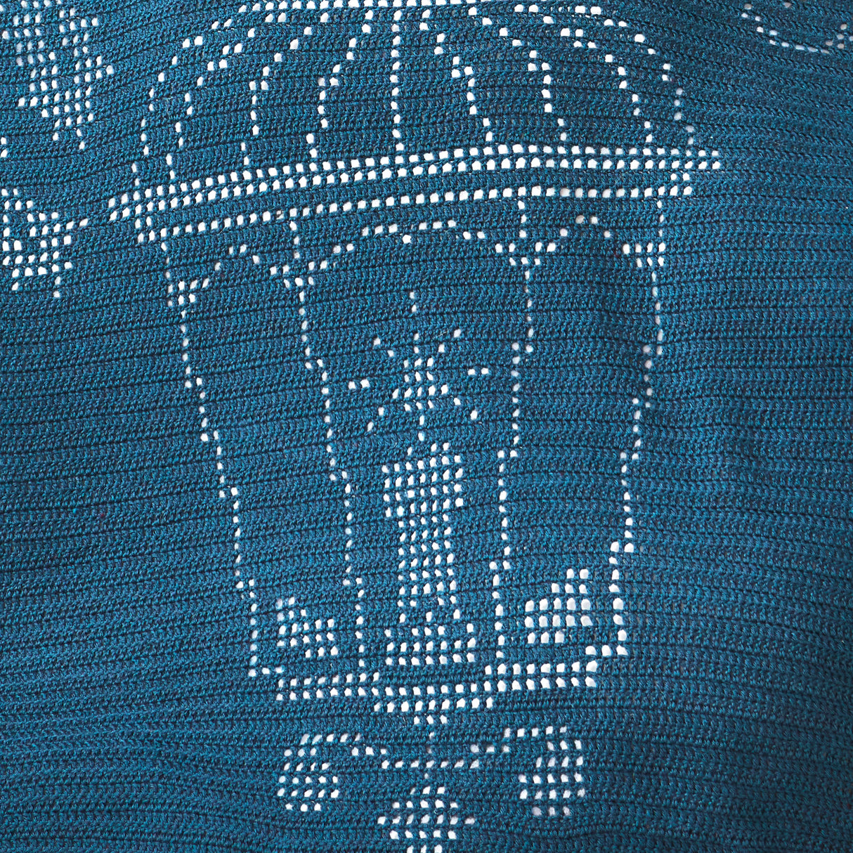 Winter Welcome Throw