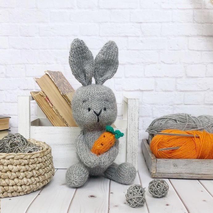 Carrot Patch Bunny – Mary Maxim Ltd