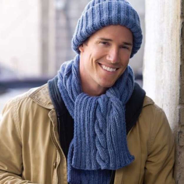 Free Knit Hat, Scarf & Mitt Set Pattern