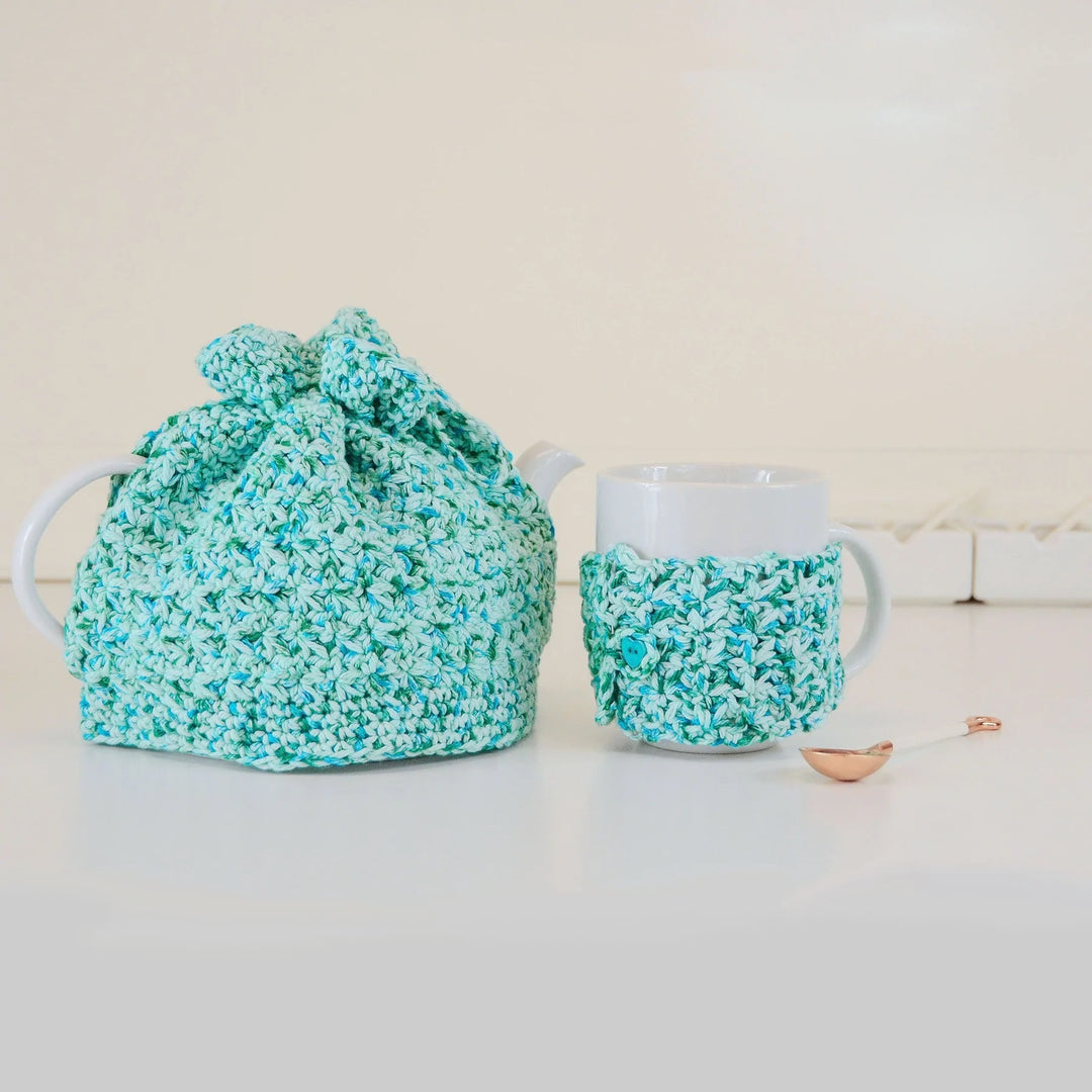 Free Teaberry Crochet Cozy and Mug Set Pattern