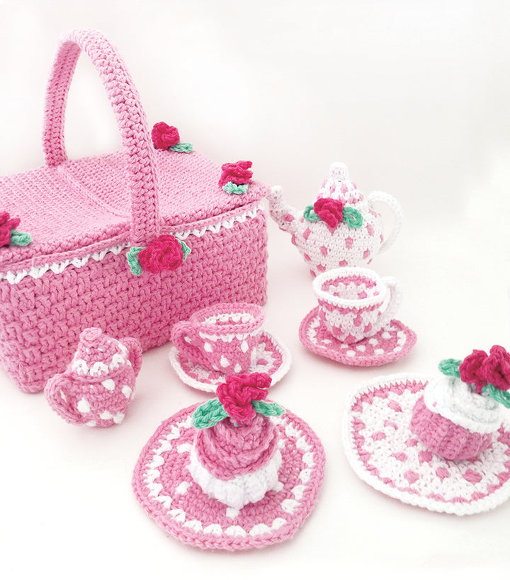 Polka Dot Tea Set with Picnic Basket Kit