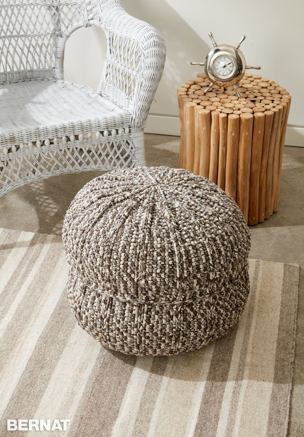 Modèle de pouf au crochet à rayons de roue libre