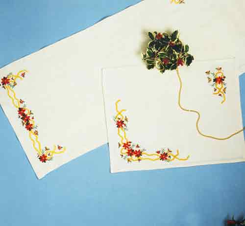 Poinsettia Table Runner Pattern