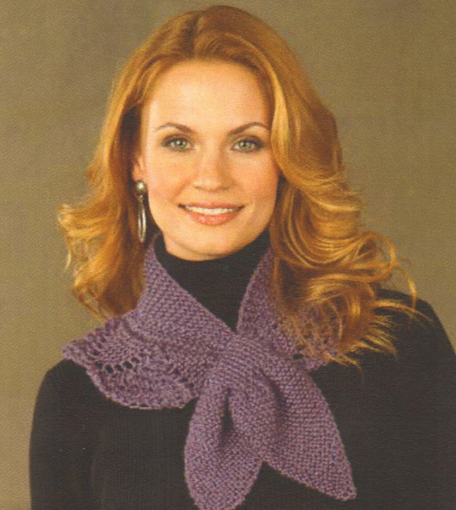 Scalloped Neck Warmer Pattern