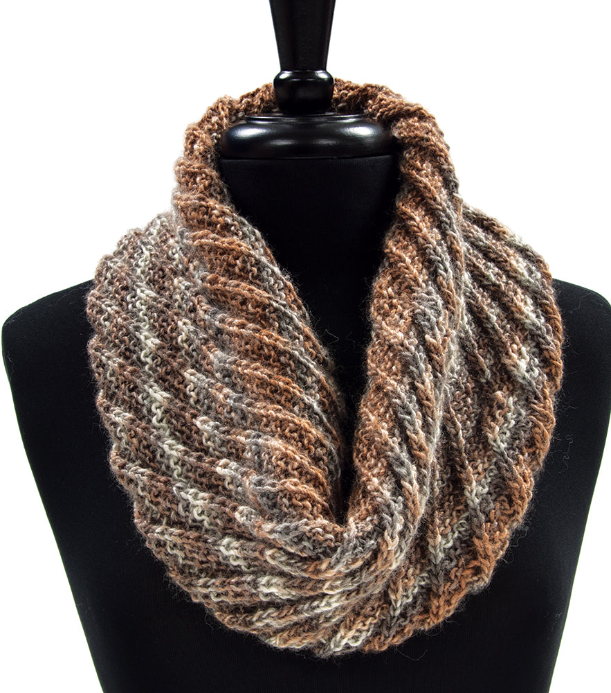 Diagonal Ridges Cowl Pattern | Mary Maxim Ltd.